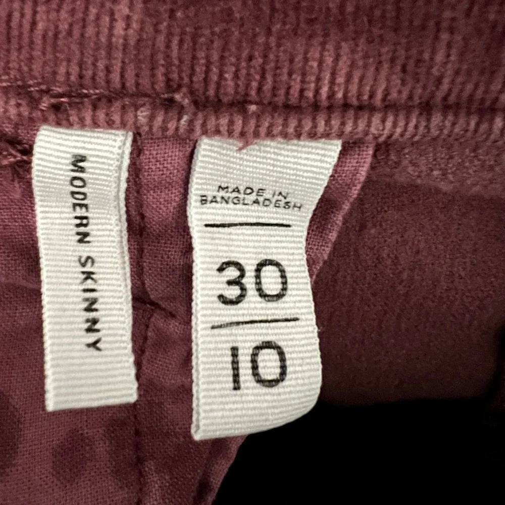 LOFT Modern Sexy Skinny Corduroy Pants‎ Womens Size 30/10 Burgundy Stretch Boho